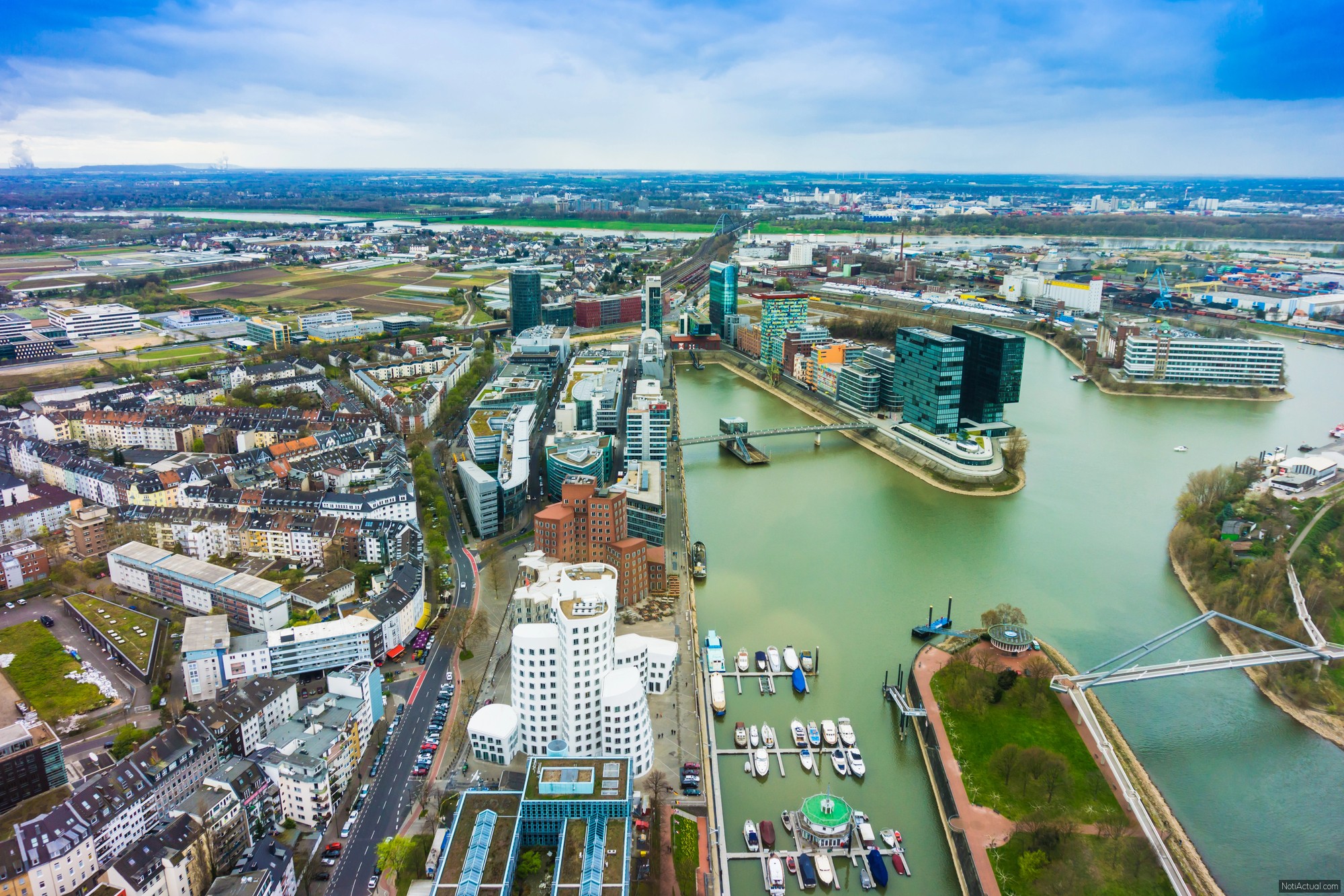 Düsseldorf Where Art de Vivre Meets Business Buzz in the Rhine River Gem