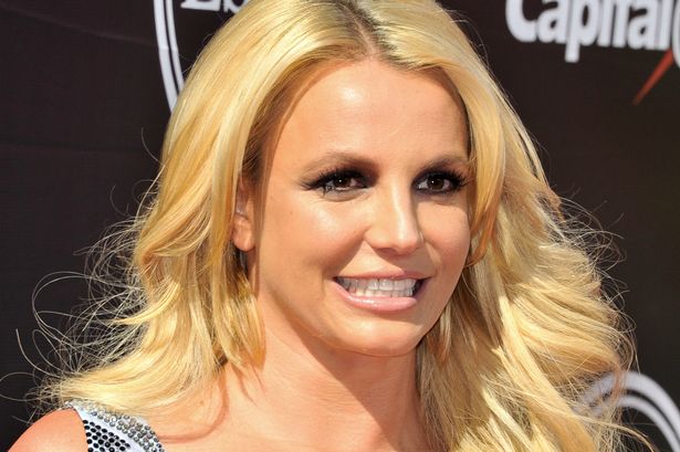 Britney Spears Busca Pareja Quien Se Anota