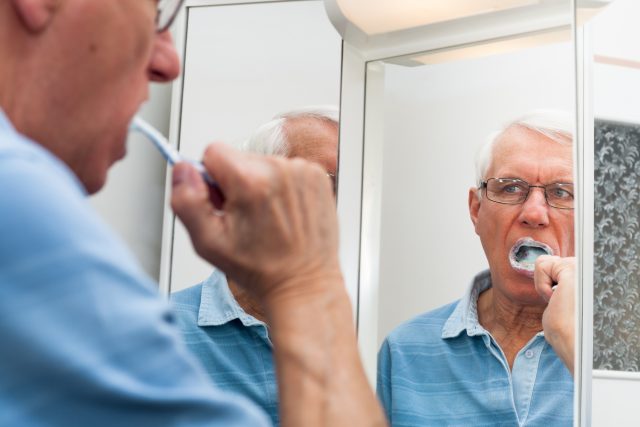 cepillarse los dientes