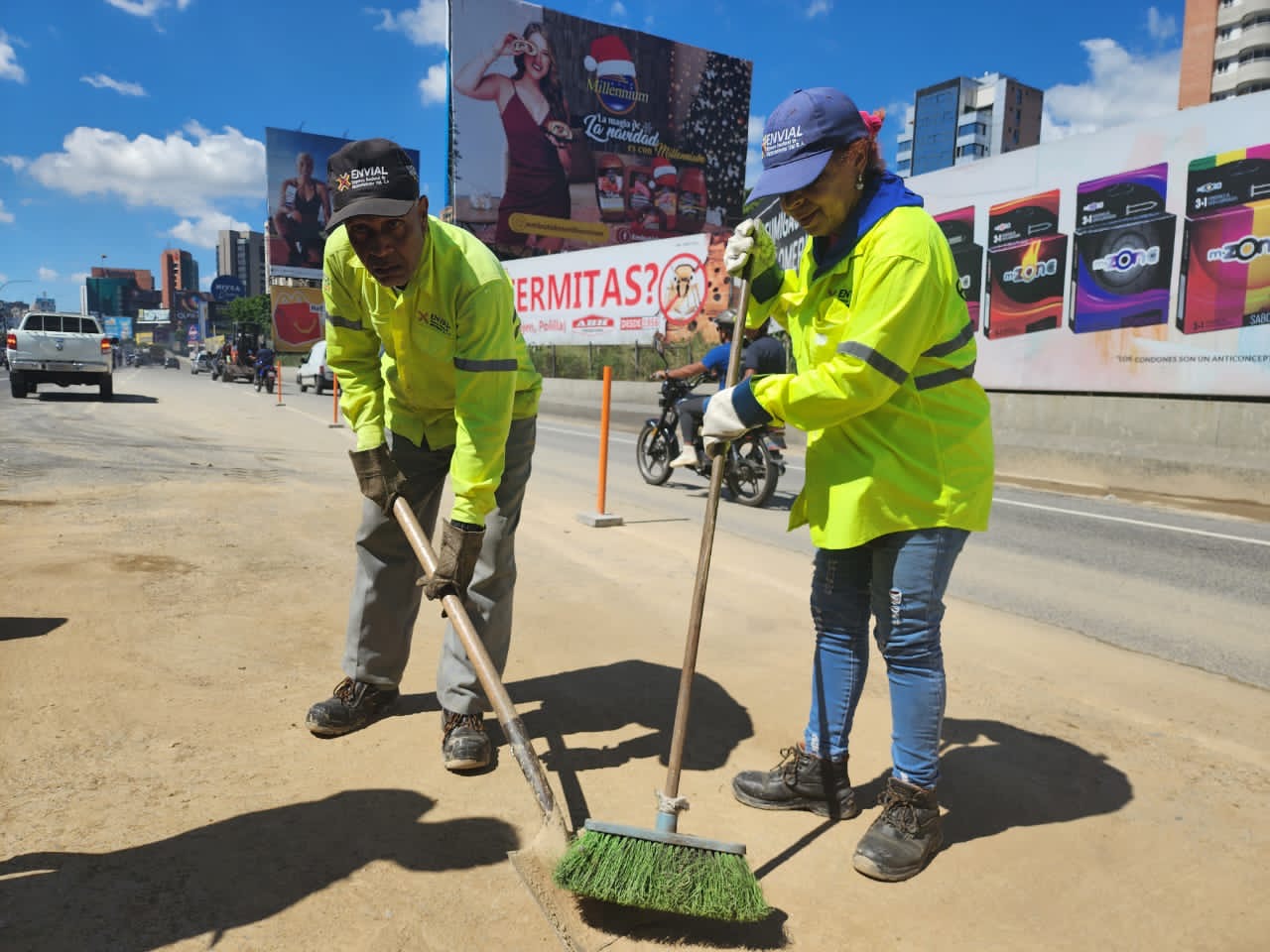 Gobierno Bolivariano rehabilita tramo en la Autopista Gran Cacique Guaicaipuro