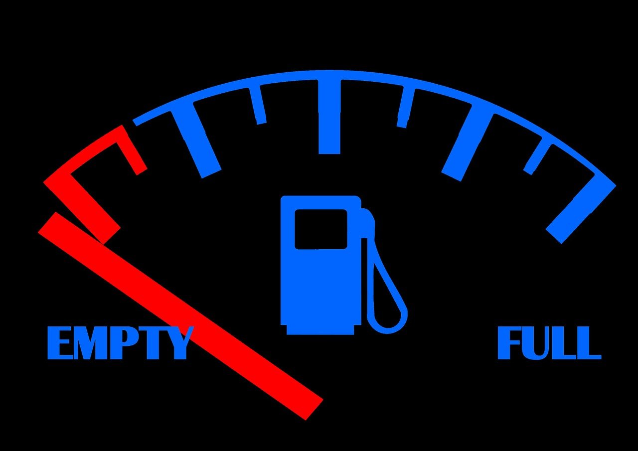 Reparación de la bomba de combustible de un automóvil