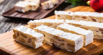 Receta de Turrón Blanco de Almendras para Navidad