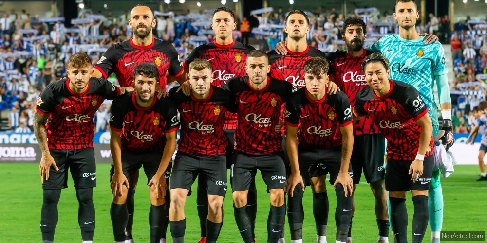 Madrid, Spain - August 31, 2024: League match between Legans f.c and Mallorca fc played at Butarque. Real Mallorca players Madrid, Spain - August 31, 2024: League match between Legans f.c and Mallorca fc played at Butarque. Real Mallorca players