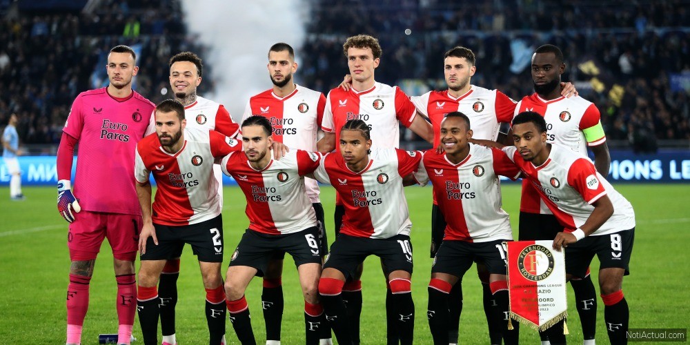 Rome, Italy 07.11.2023: Feyenoord line-up before the Uefa Champions League 2023-2024 football, group E, between SS Lazio vs Feyenoord at Olympic Stadium in Rome.