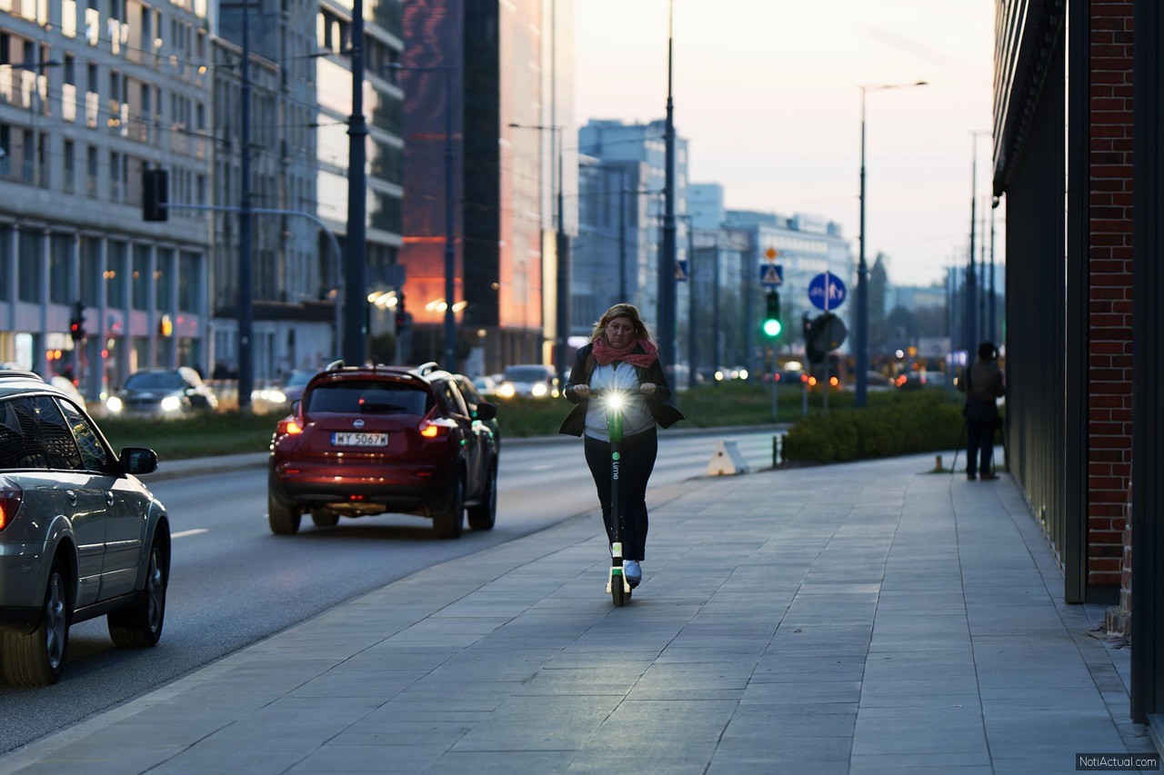 Por dónde deben circular los patinetes eléctricos