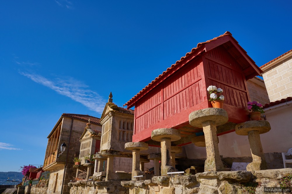Horreos de Combarro Galicia