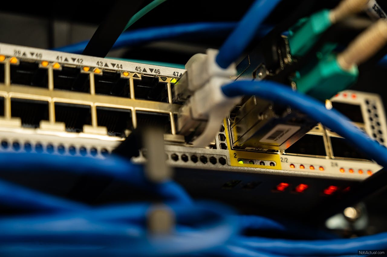 Cómo elegir el proveedor ideal de transceivers ópticos