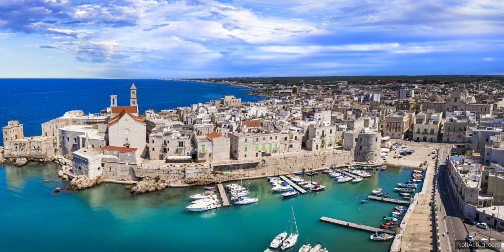Guía Turística de Giovinazzo La Joya Medieval de la Costa de Apulia