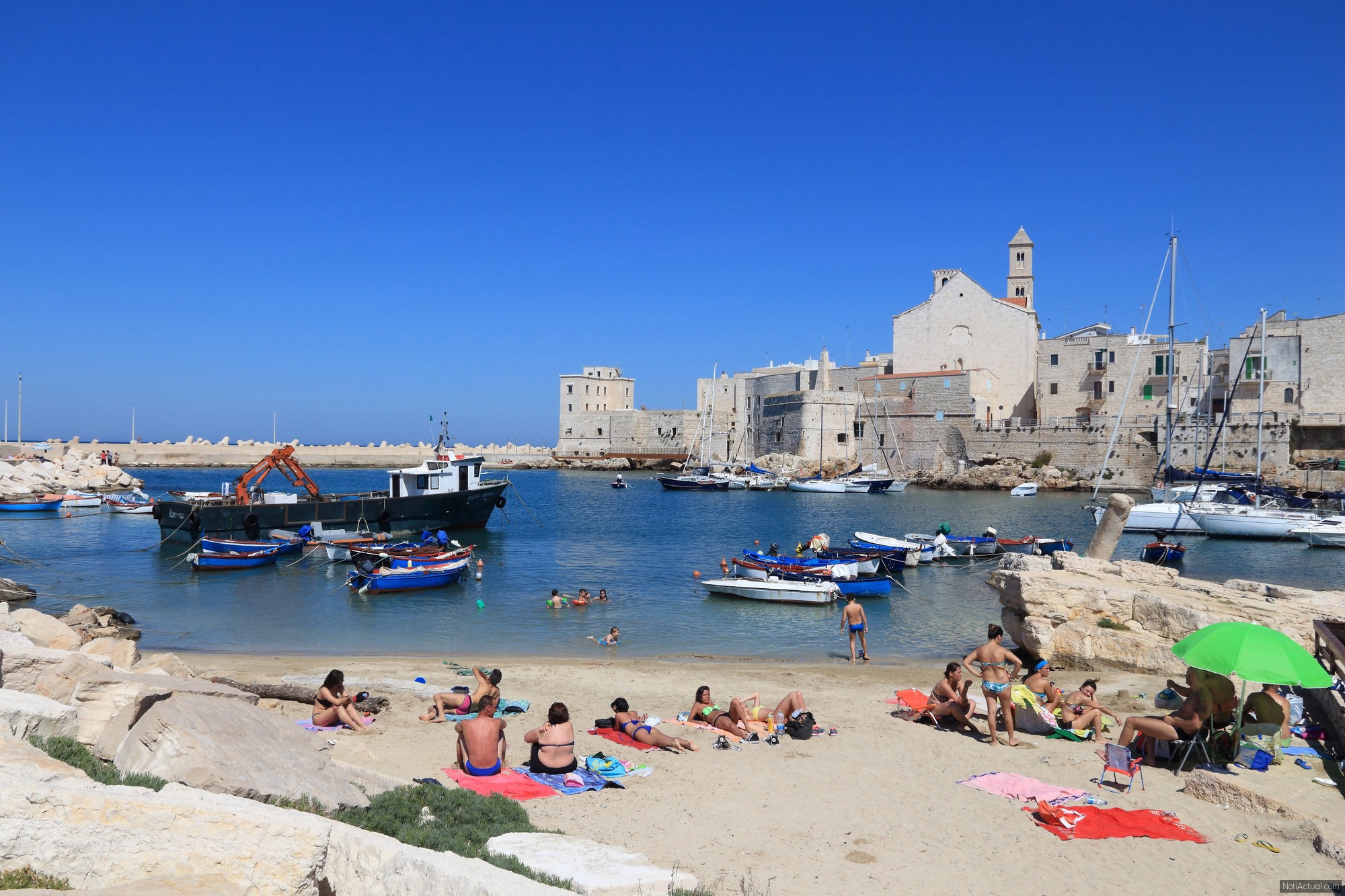 Guía Turística de Giovinazzo La Joya Medieval de la Costa de Apulia