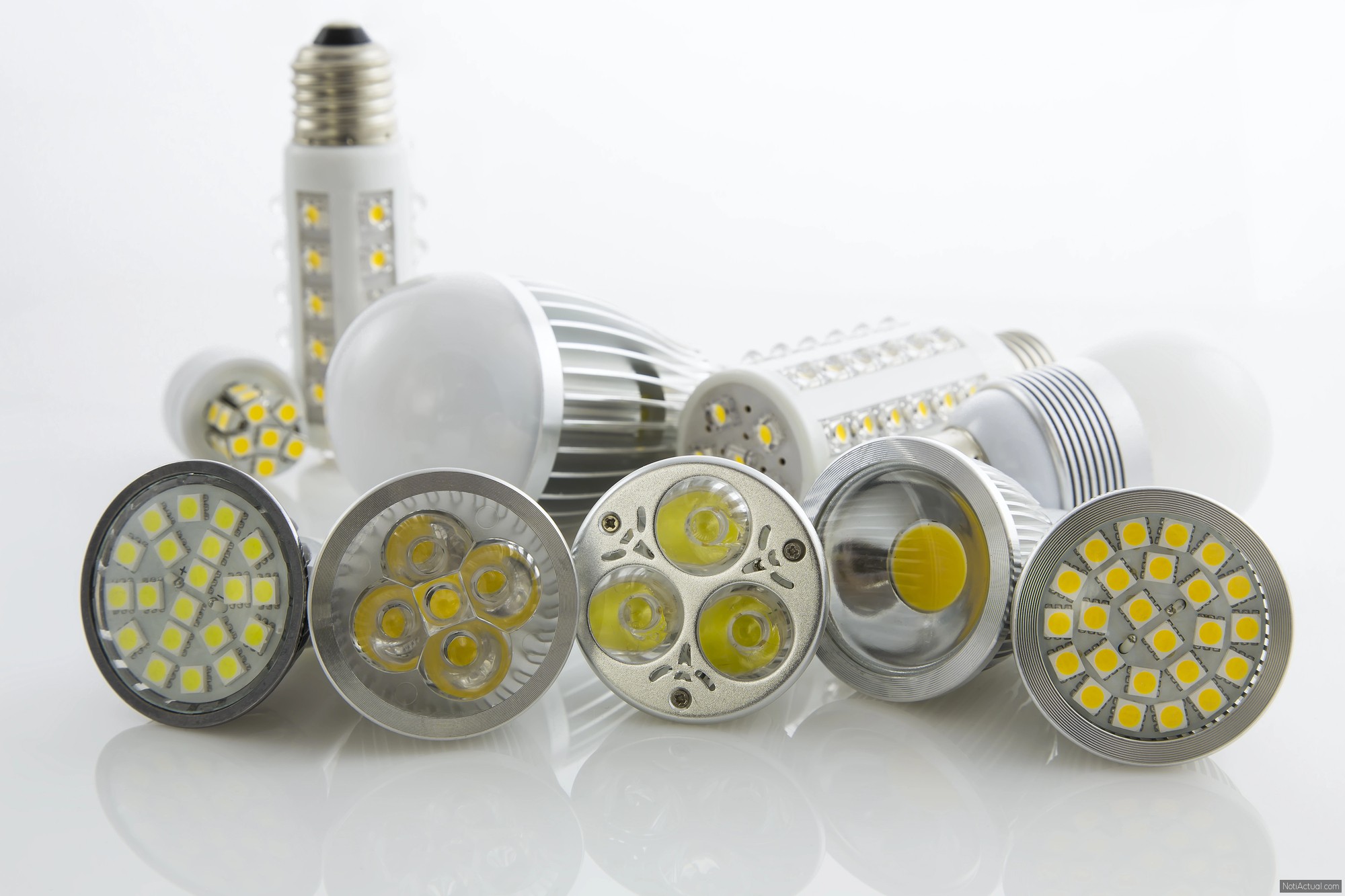 Tu bombillo LED normal o recargable parpadea