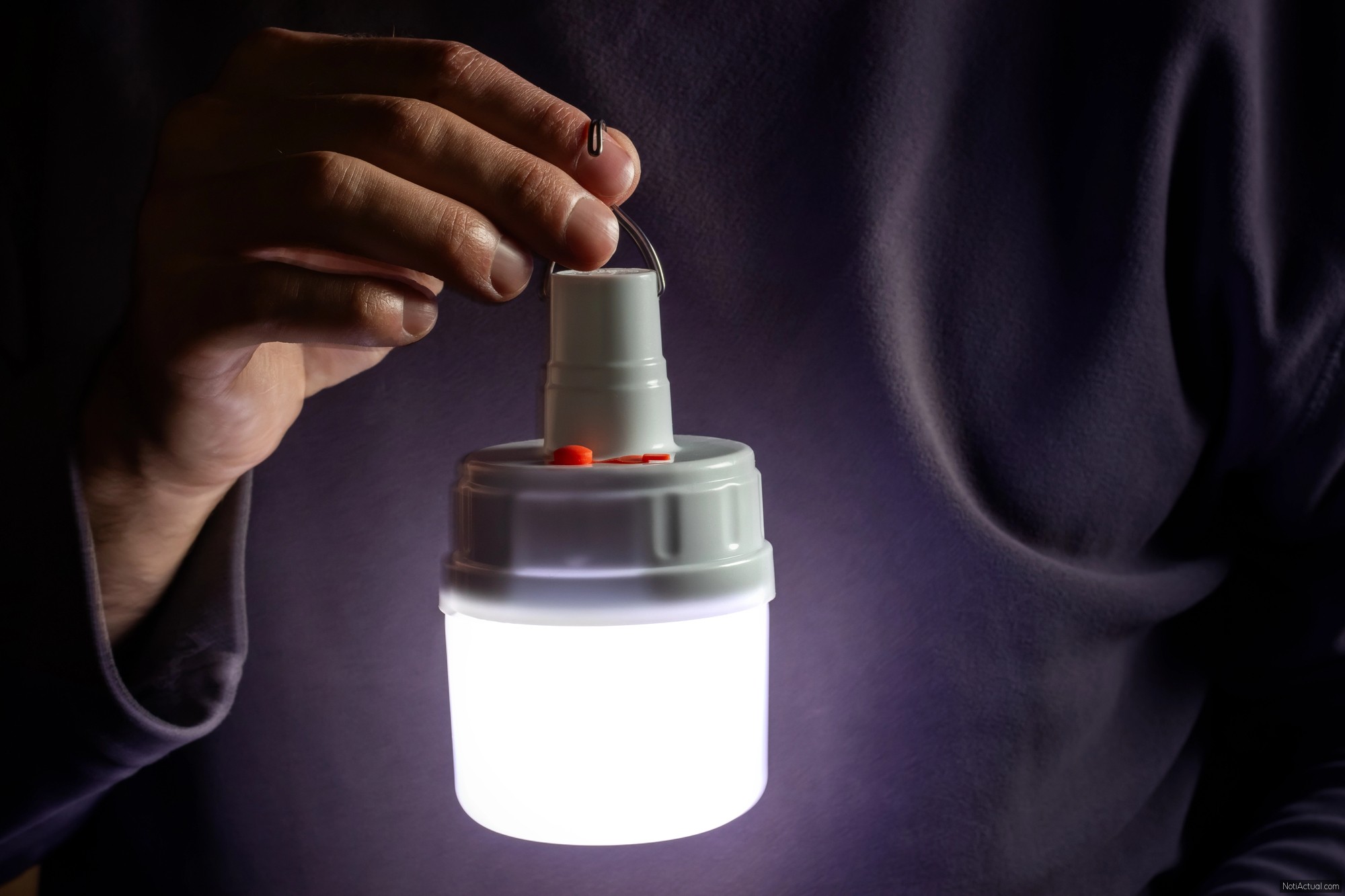 Tu bombillo LED normal o recargable parpadea