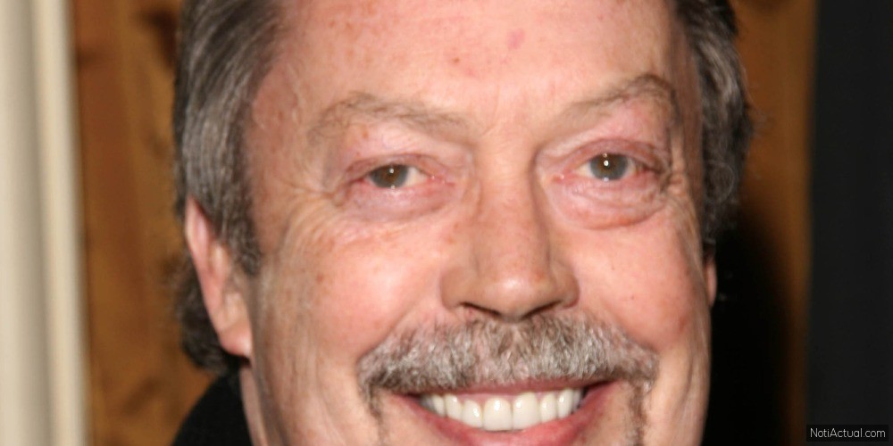 Tim Curry
