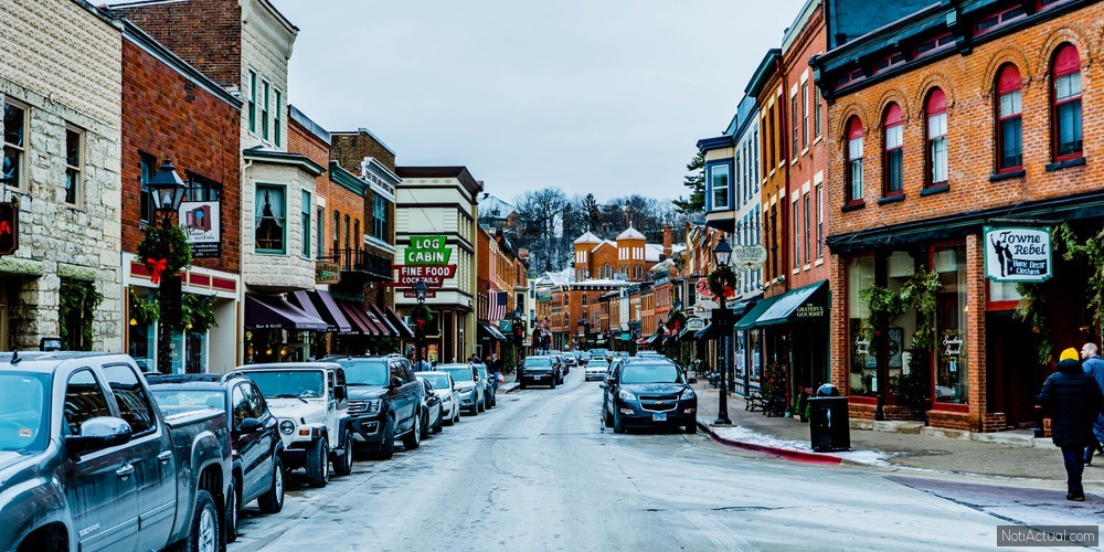 Downtown of Galena Illinois , Christmas time