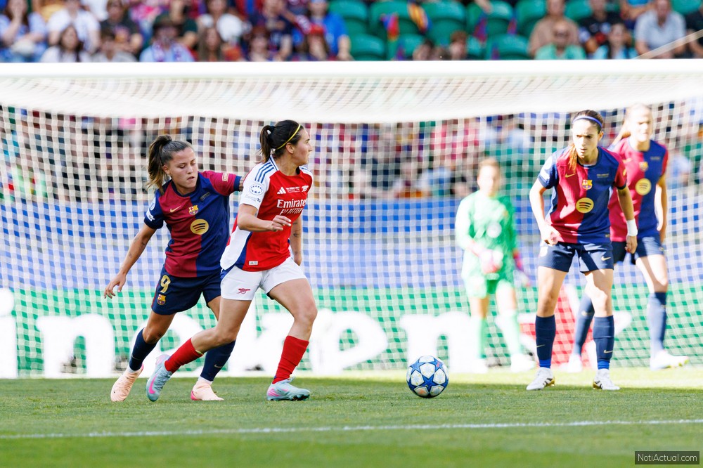 UEFA Womens Champions League 2025 final game between Arsenal FC and FC Barcelona